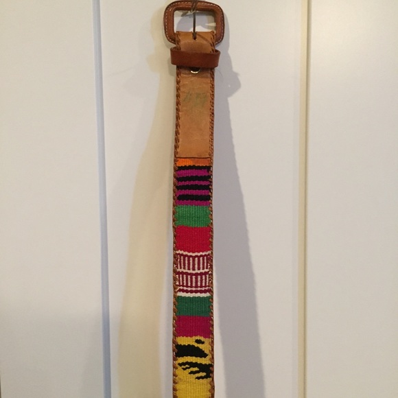 Tan leather belt - Picture 5 of 7